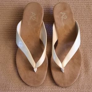 NWOT A2 by Aerosoles Beige Thong Kitten Heel Sandals